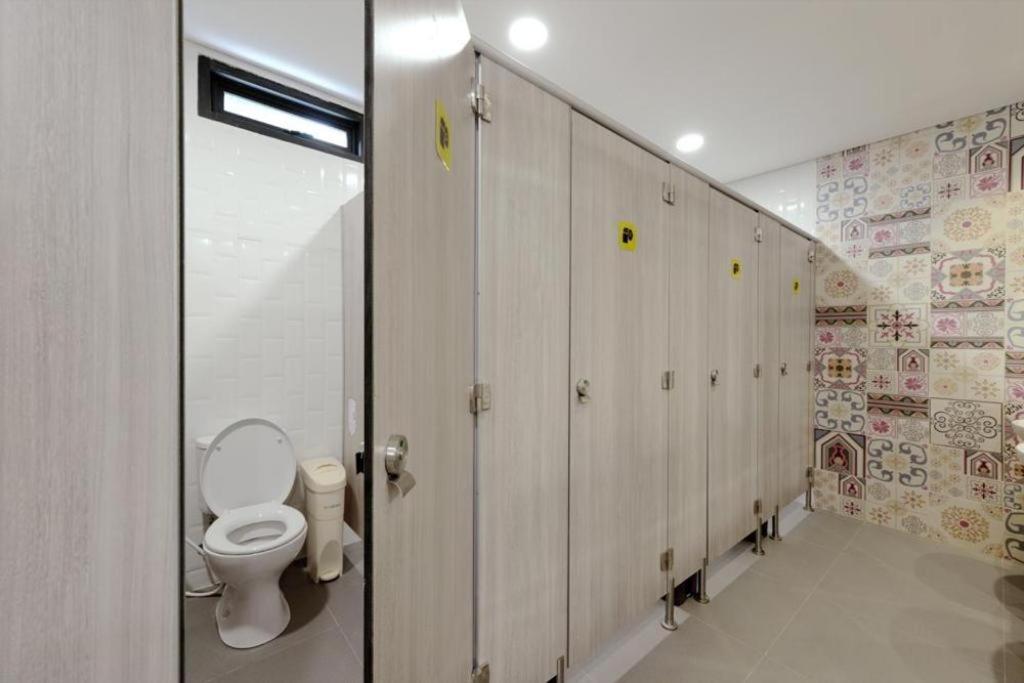 The Social House - Coliving & Hostel - Previously Known As Nomad Hostel Cakarta Dış mekan fotoğraf