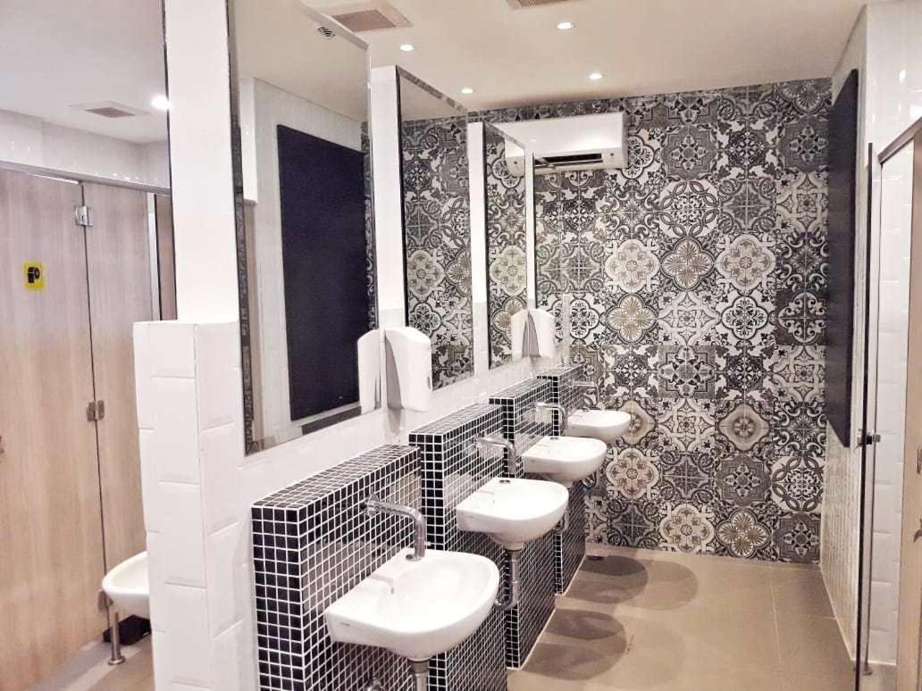 The Social House - Coliving & Hostel - Previously Known As Nomad Hostel Cakarta Dış mekan fotoğraf